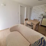 Apartment Luka *