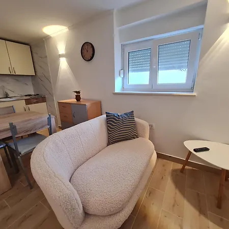 Luka Apartment