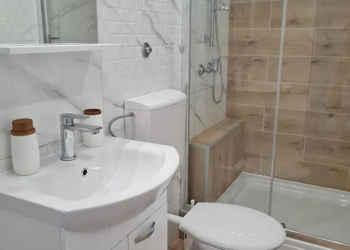 Luka Apartman Klenovica